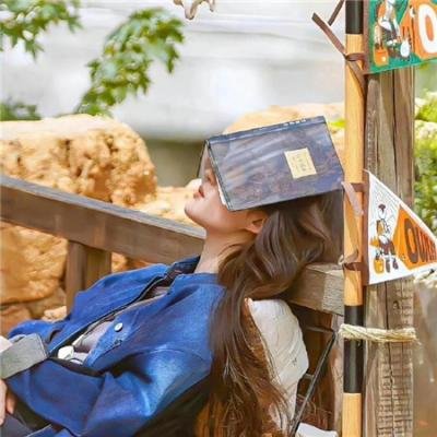 大卫·赫尔姆斯：大难不死的男孩